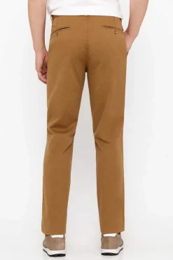Calcas Chino Leves Classic Fit