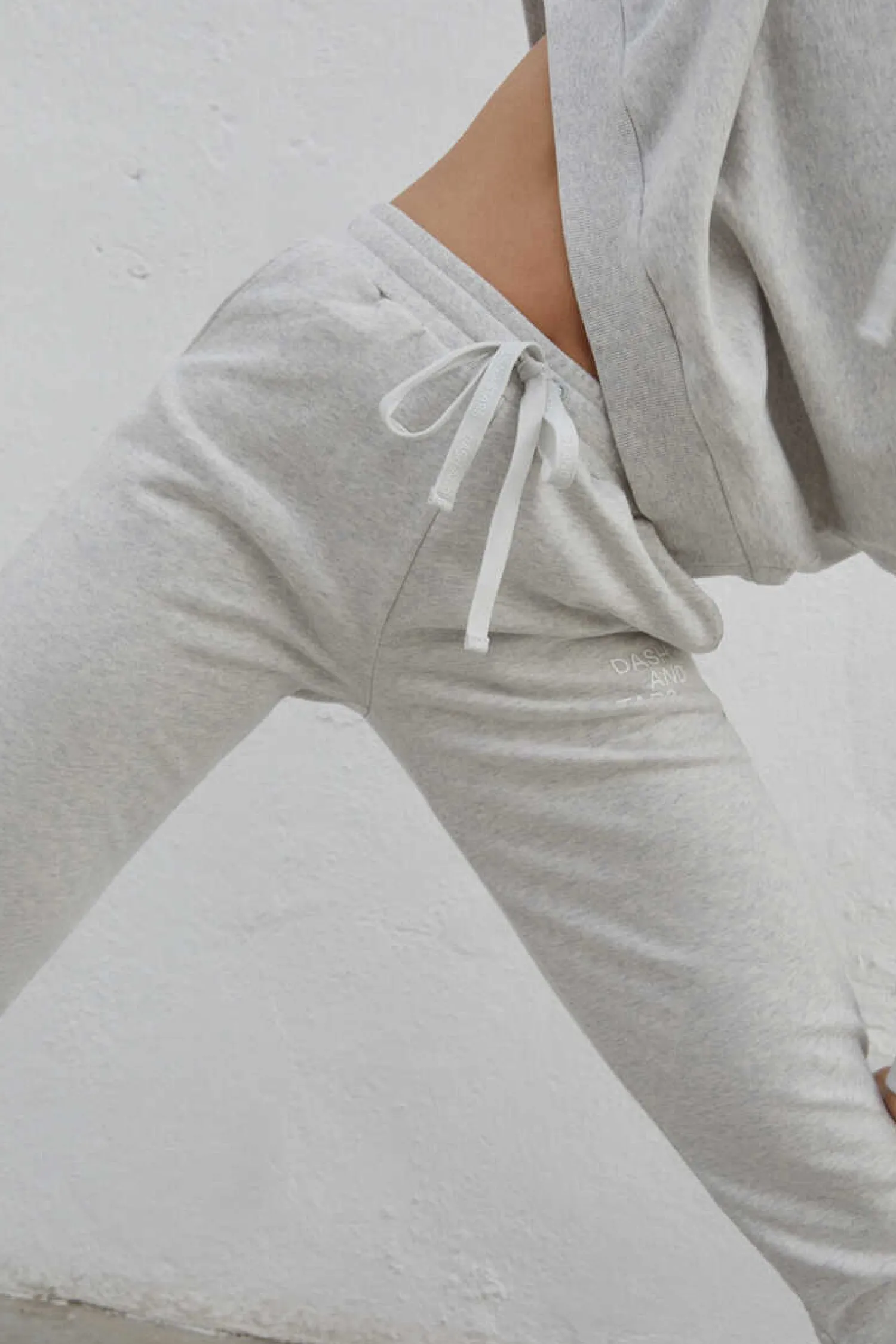 Dash and Stars Joggers-Calcas Jogger 100% Algodao Cinzentas