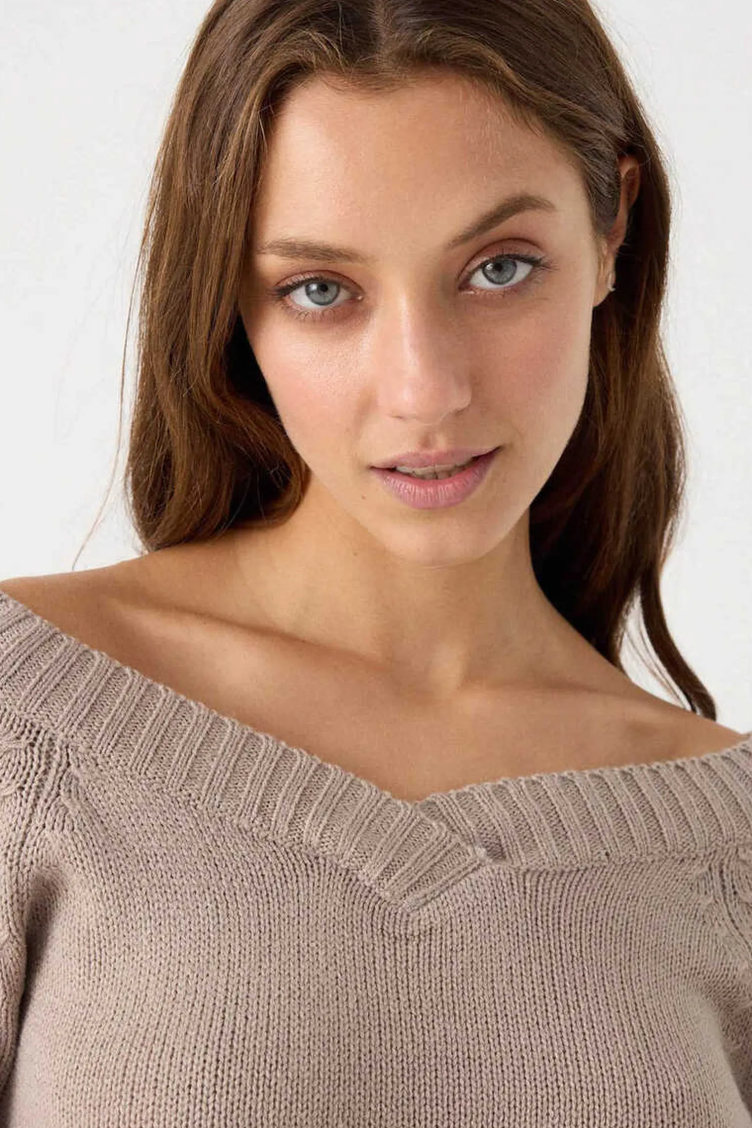 Inside Sueteres E Cardigans-Camisola De Decote Em Bico