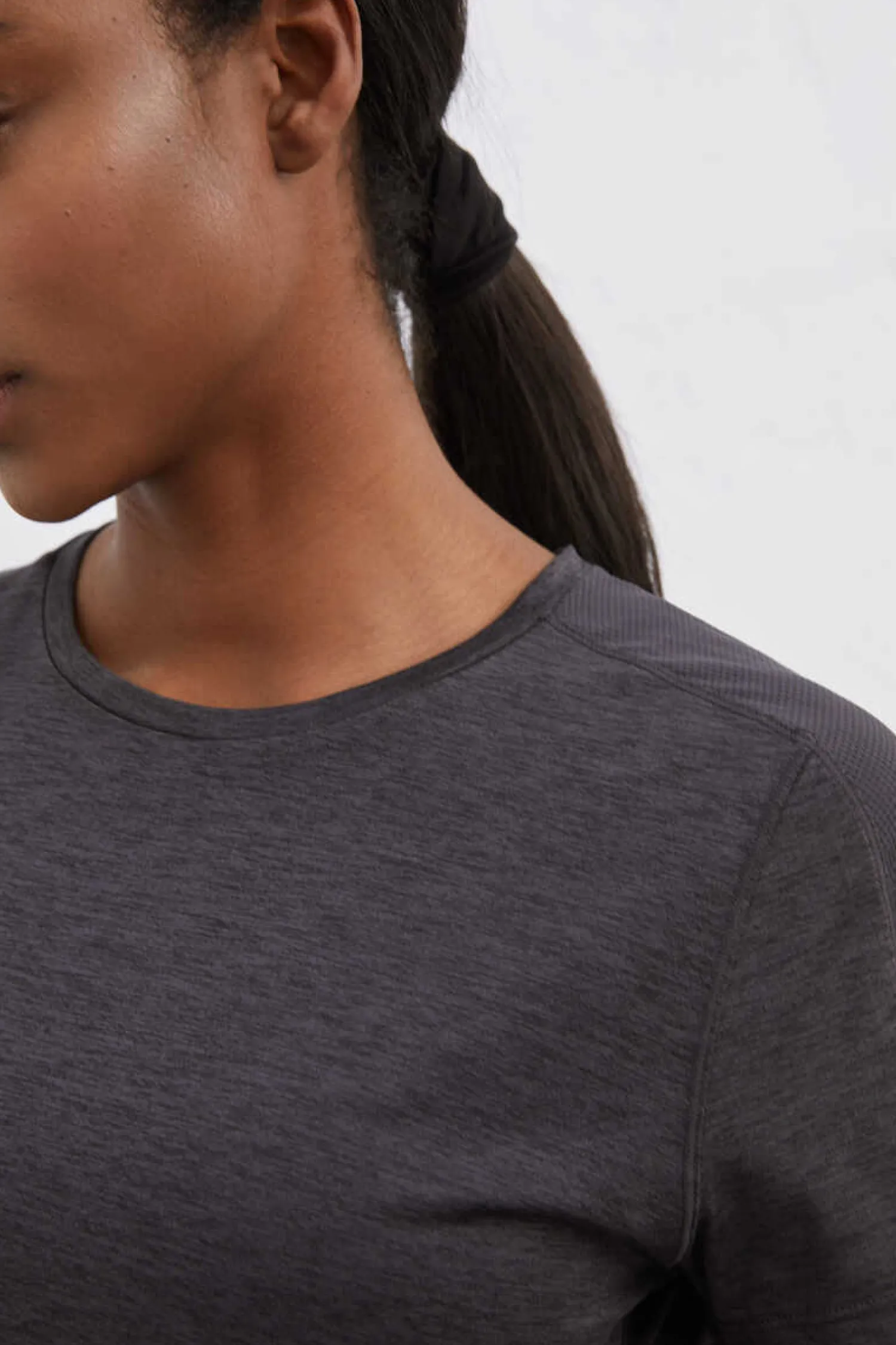 Dash and Stars Outdoor-Camisola Preta Ultraleve