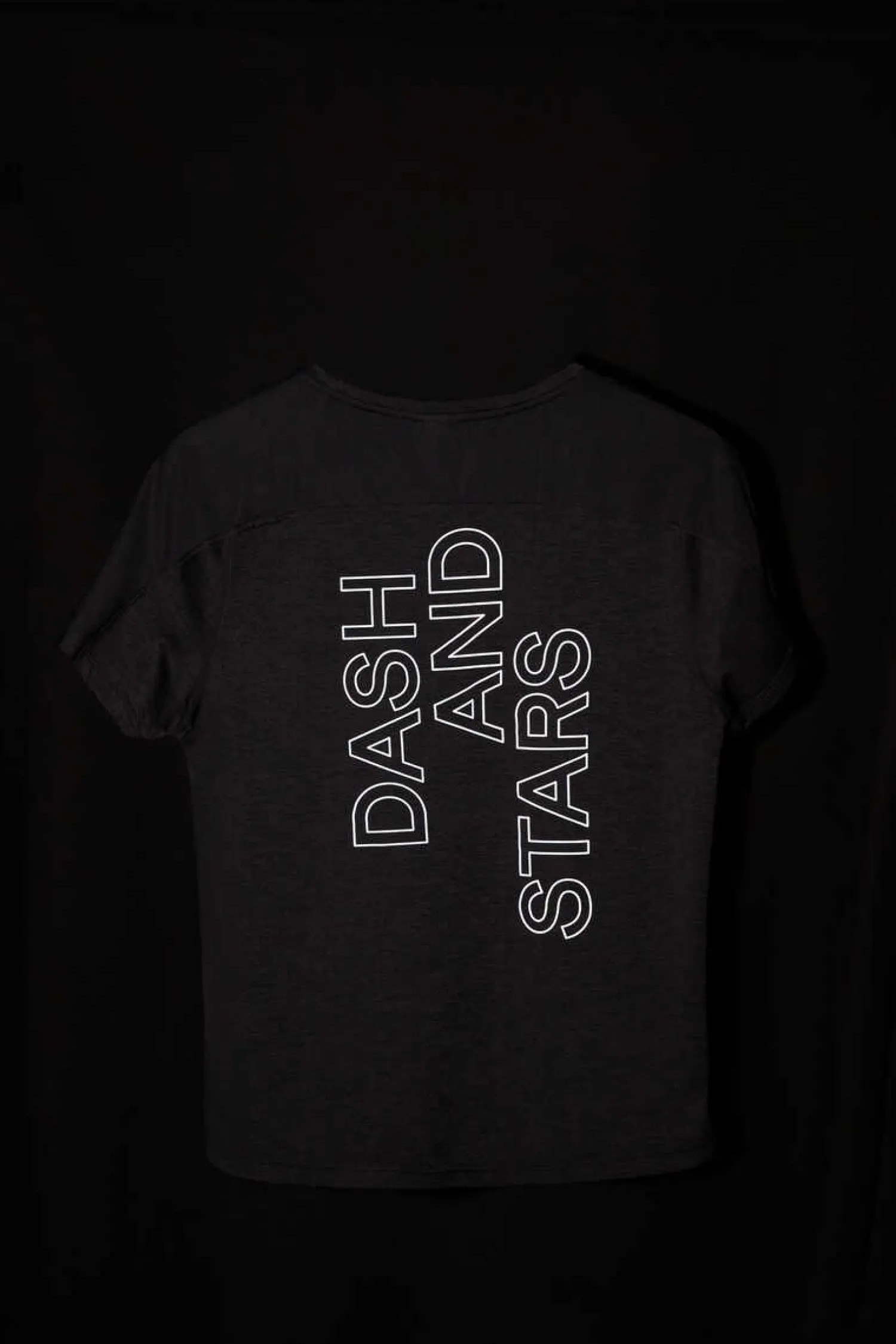 Dash and Stars Outdoor-Camisola Preta Ultraleve