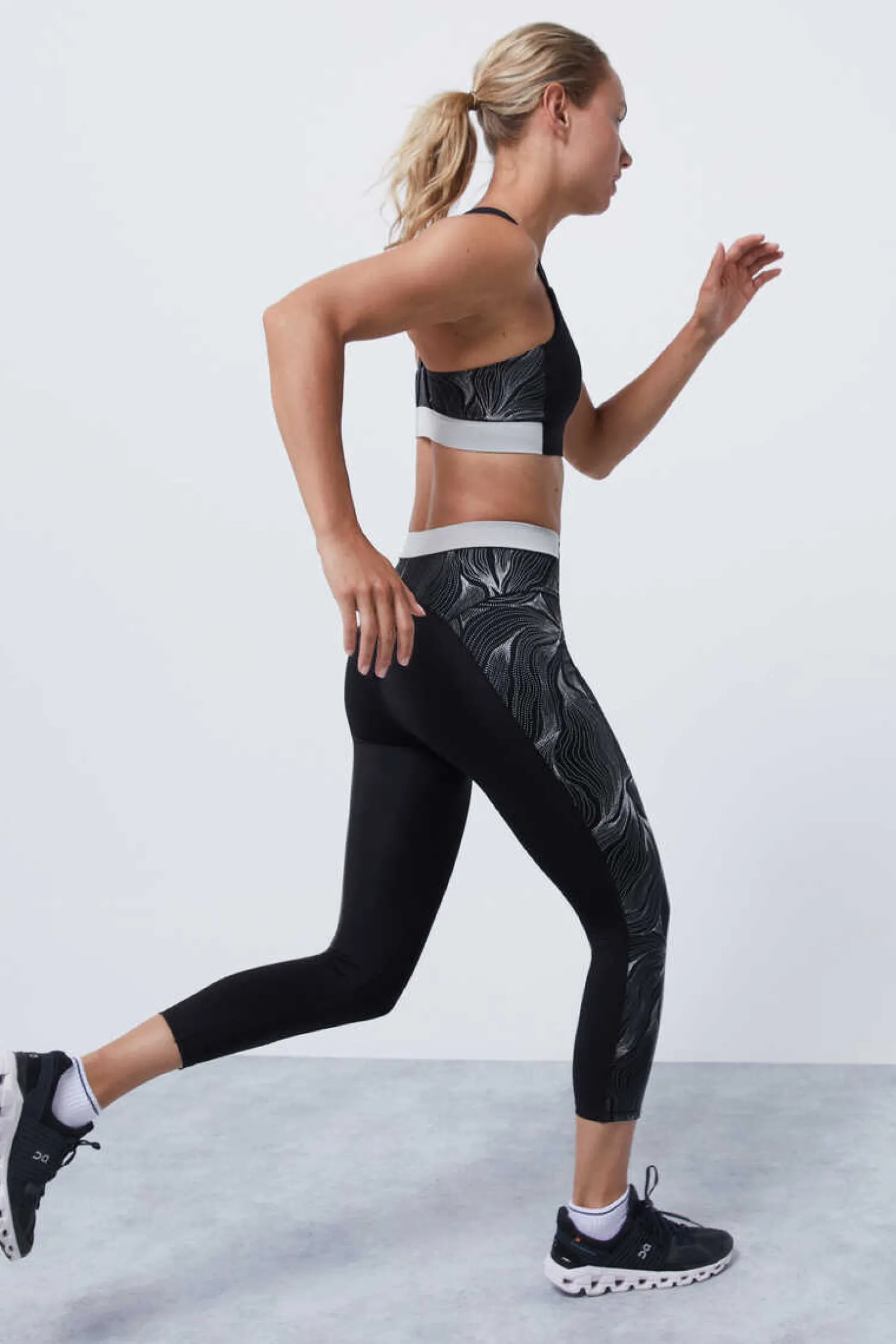 Dash and Stars Calcas-Leggings Crop Refletoras 4D Stretch