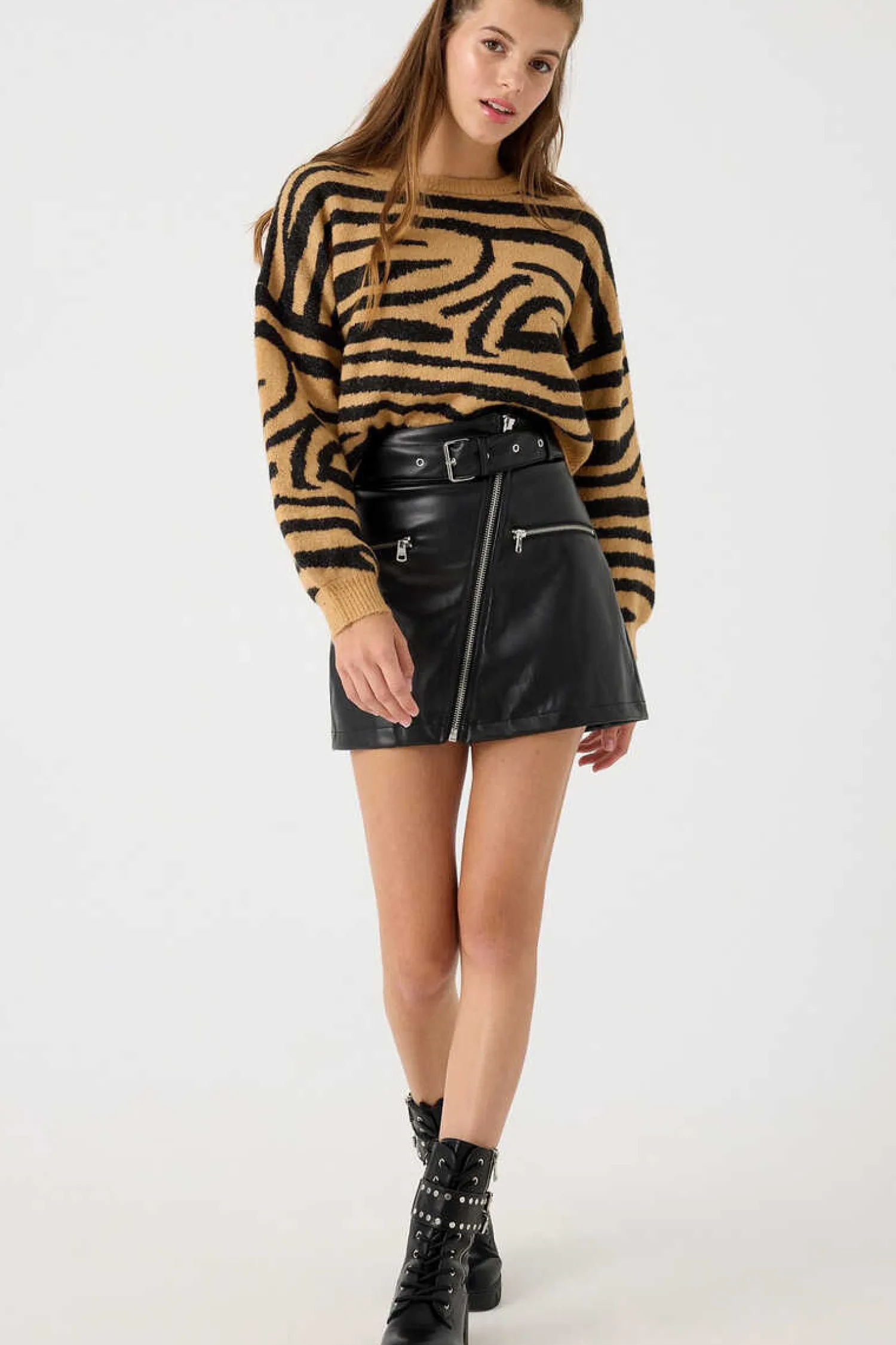 Inside Saias-Minissaia A Imitar Pele Com Cinto