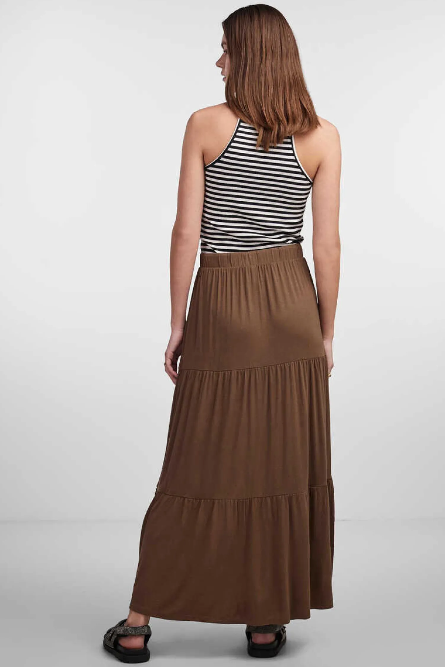 Pieces Saias-Saia Comprida Com Fecho Em Forma De Laco.