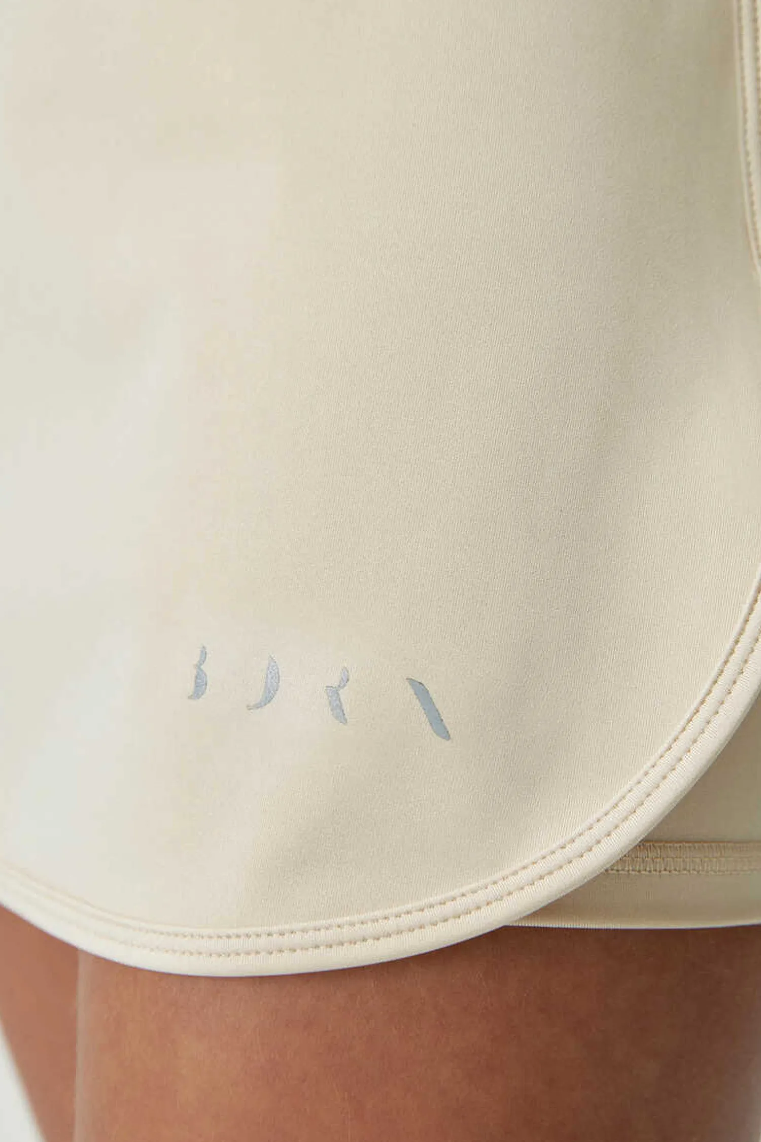 Born Living Yoga Saias-Saia Gadea Oat Milk