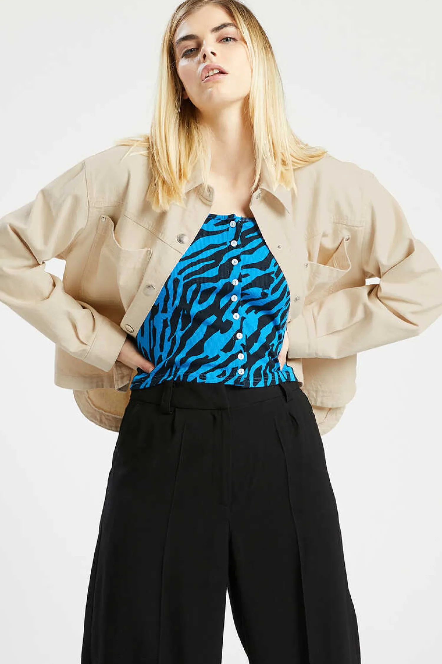 Pimkie Blusoes E Casacos-Sobrecamisa Com Colchetes