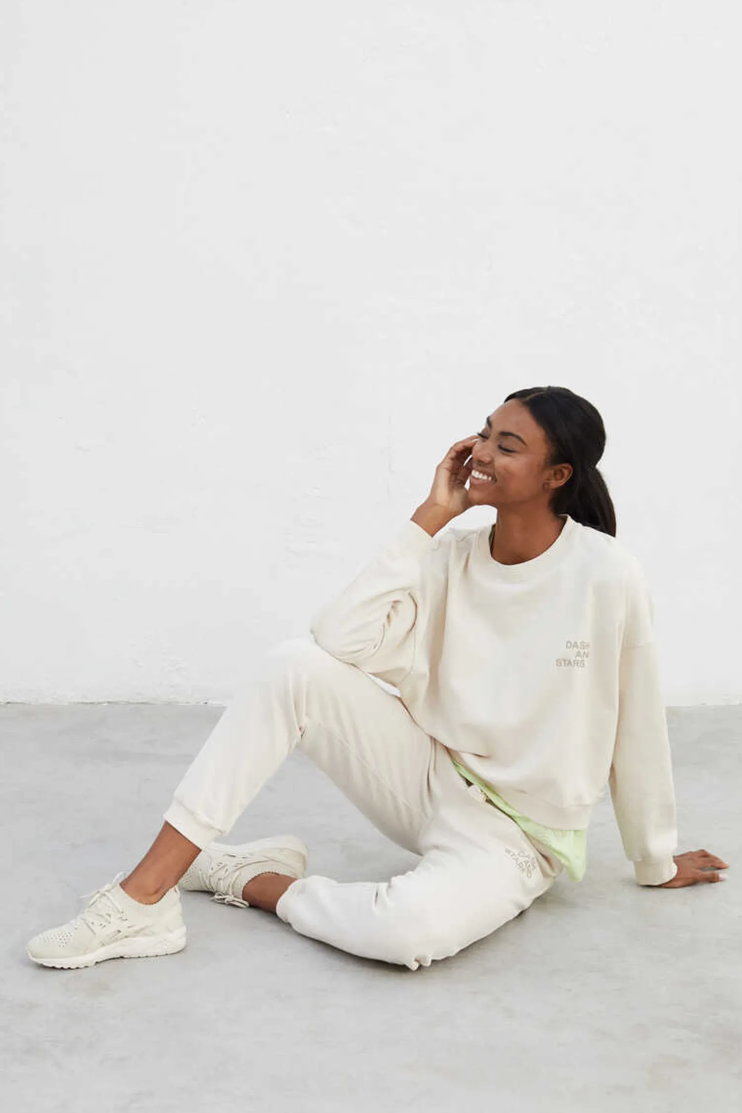 Dash and Stars Outdoor-Sweatshirt 100% Algodao Branco