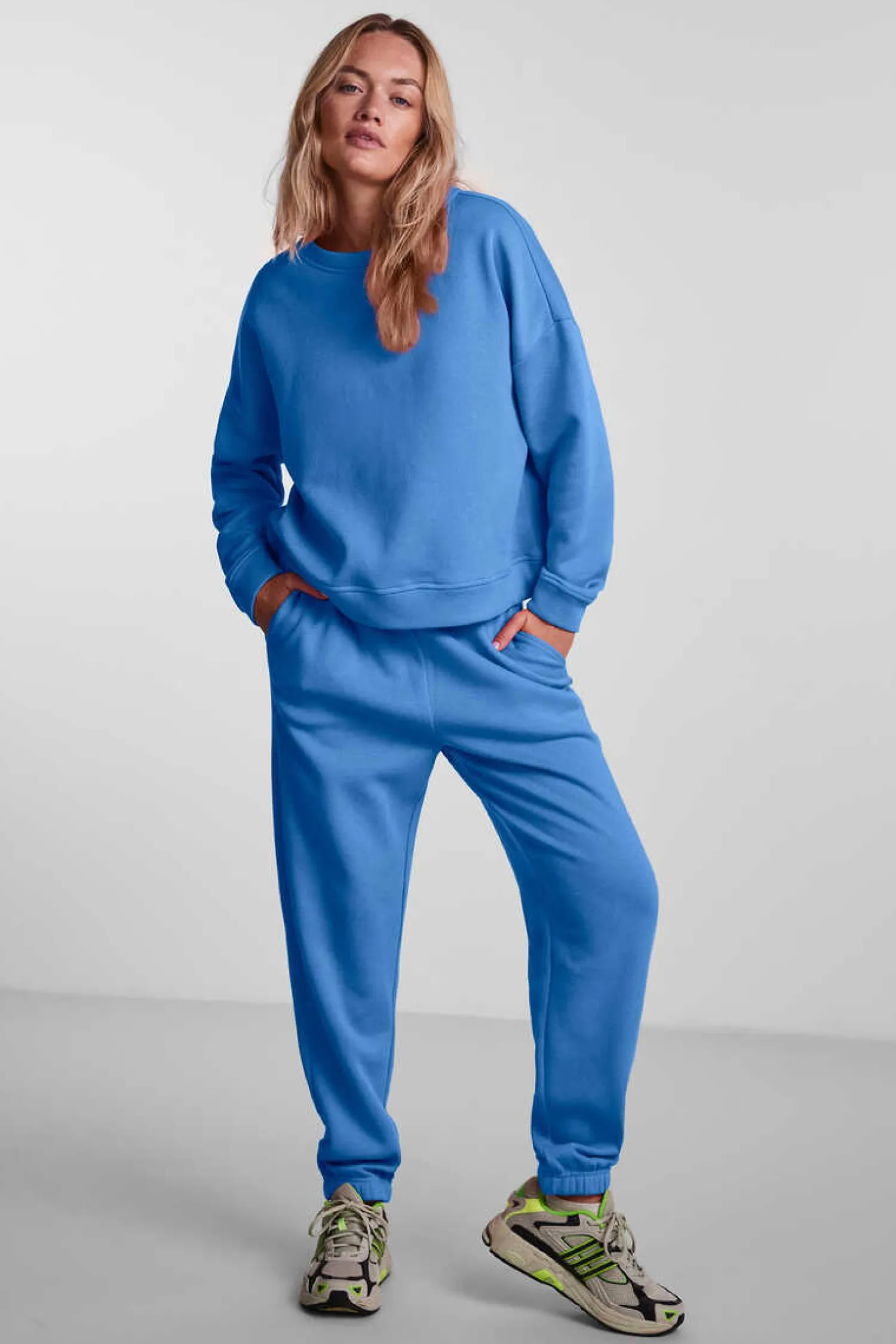 Pieces Sweatshirts-Sweatshirt Basica