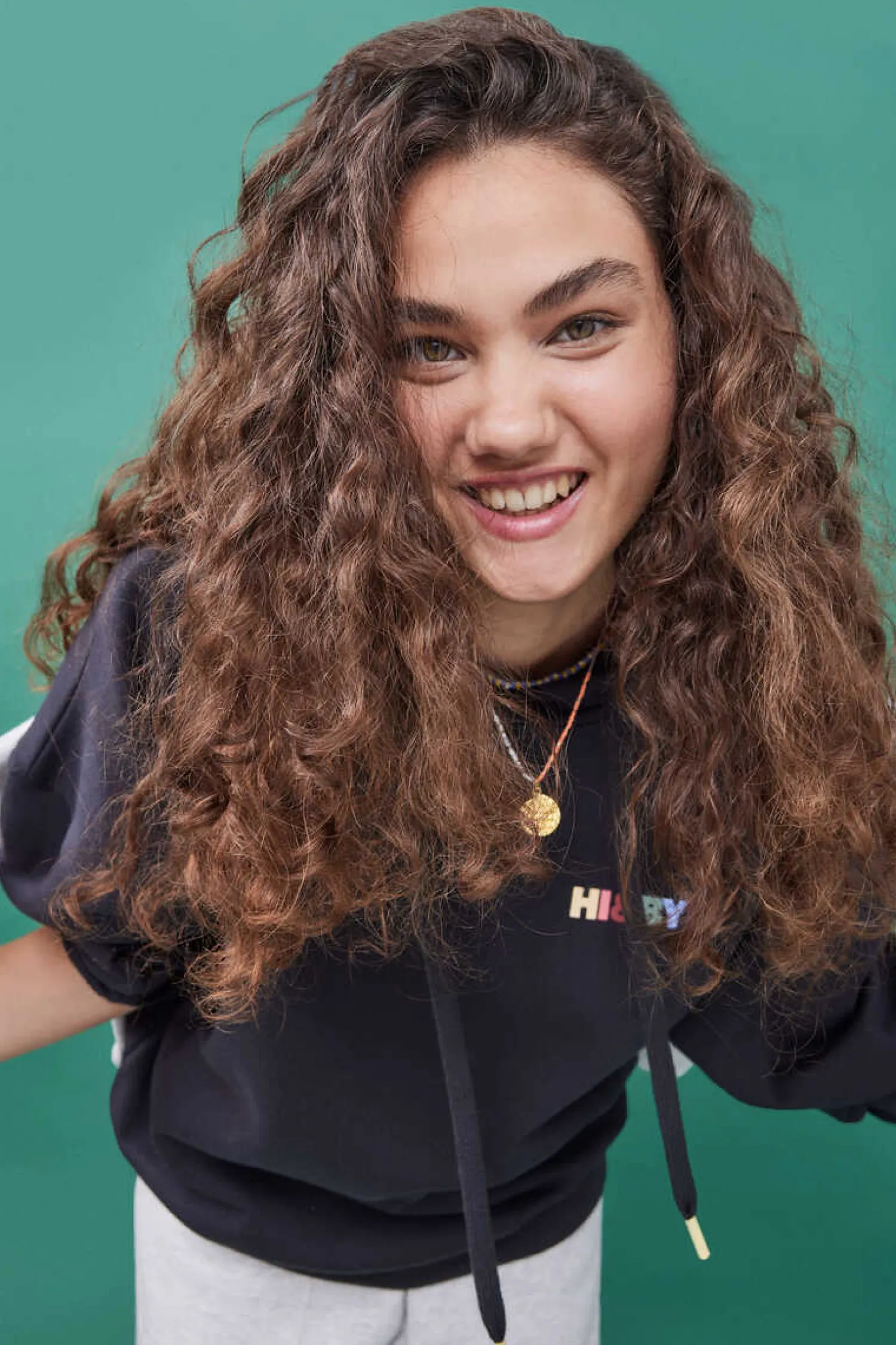 HI&BYE Sweatshirts-Sweatshirt Capuz Felpa Preta Logo Multicolor