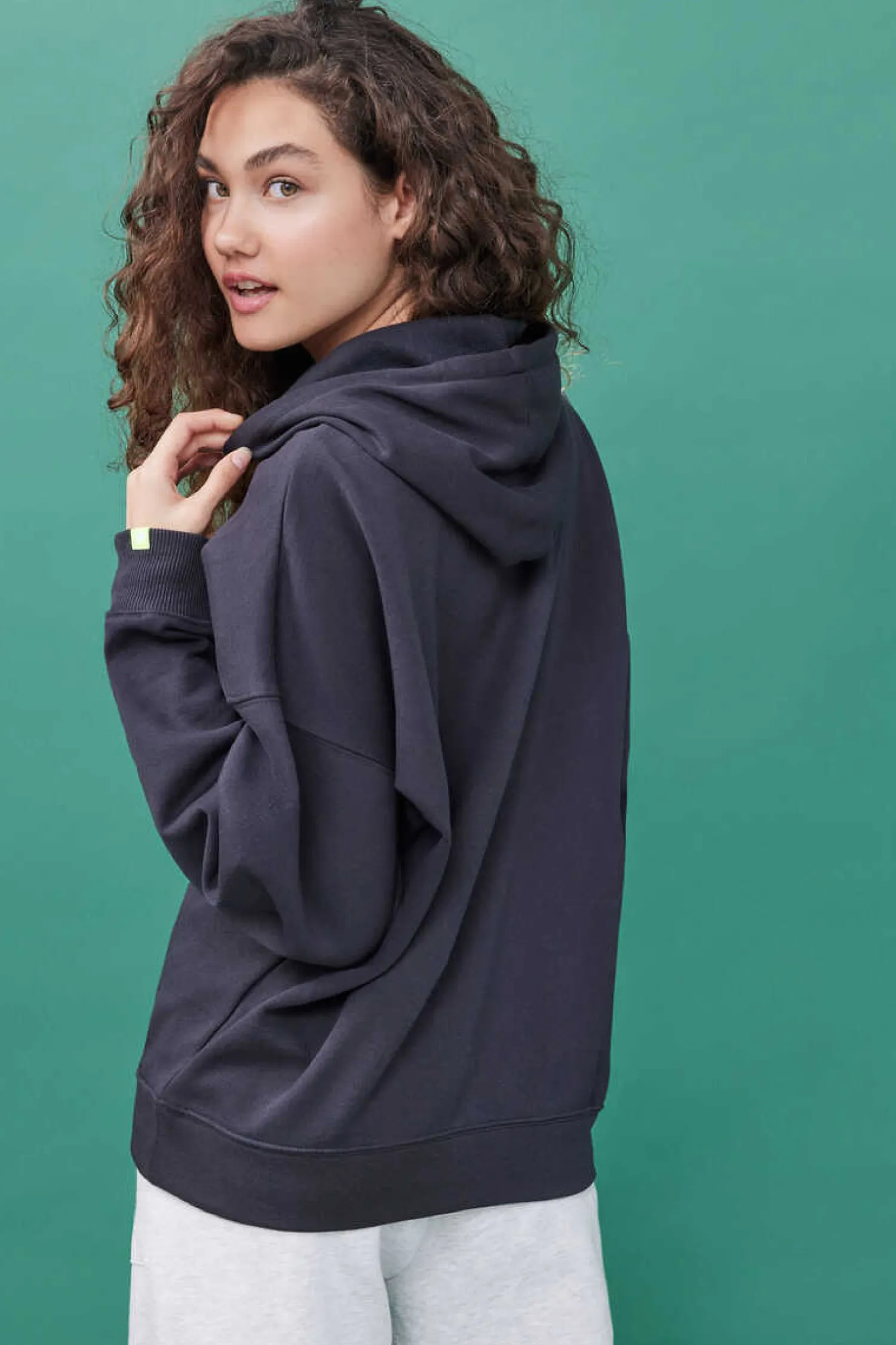 HI&BYE Sweatshirts-Sweatshirt Capuz Felpa Preta Logo Multicolor