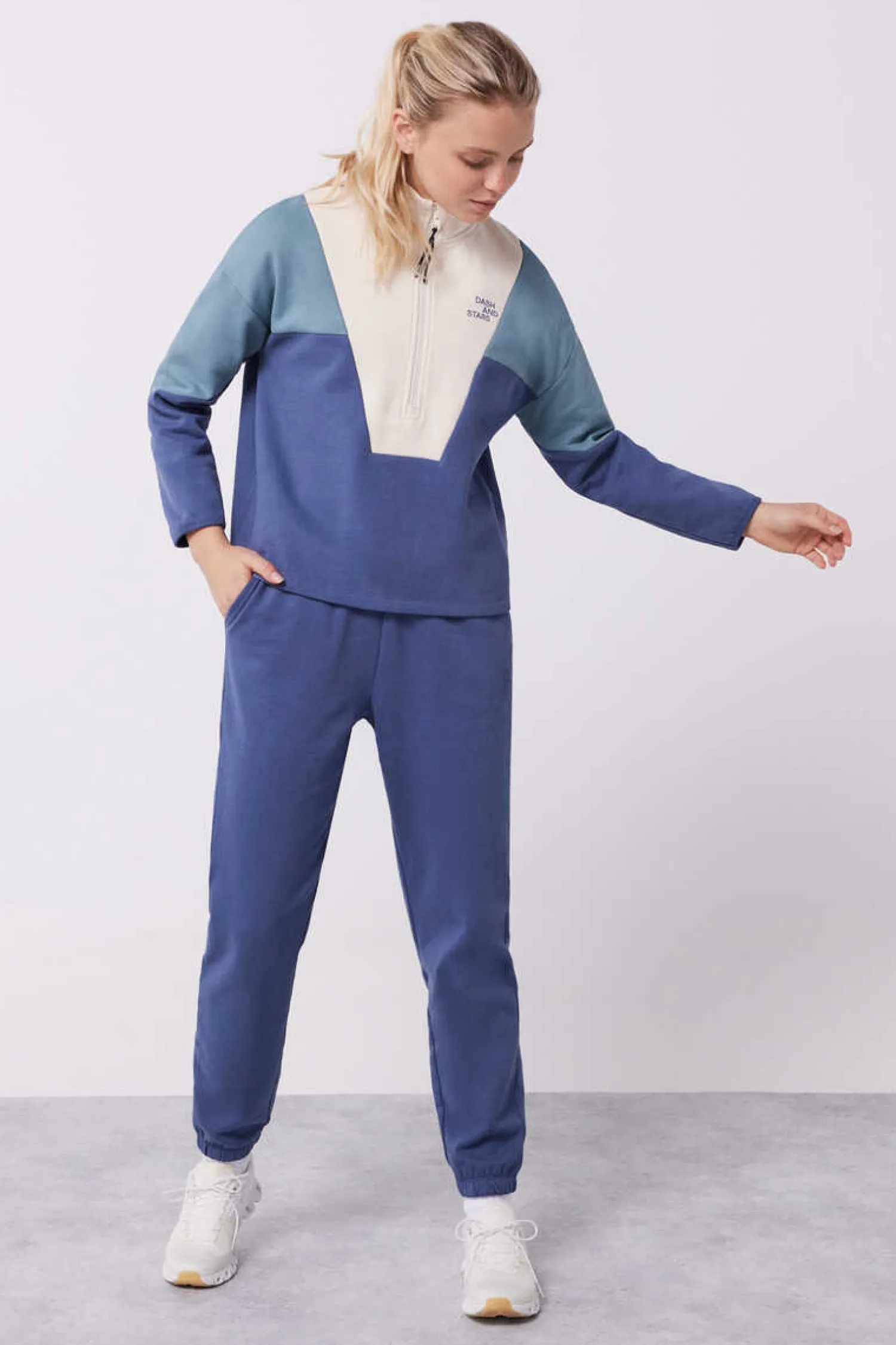 Dash and Stars Sweatshirts-Sweatshirt Com Fecho-Eclair De Algodao Tricolor