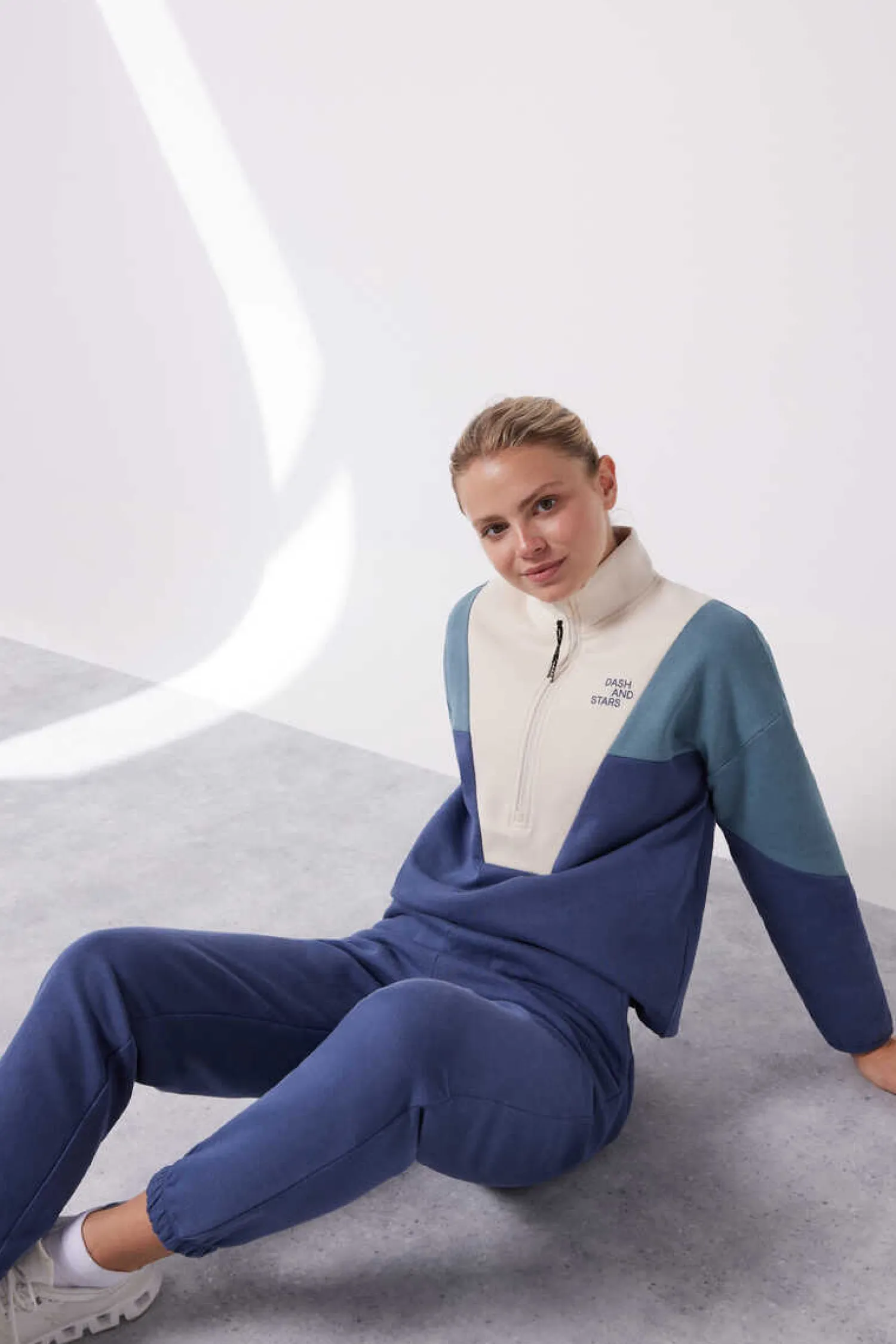 Dash and Stars Sweatshirts-Sweatshirt Com Fecho-Eclair De Algodao Tricolor