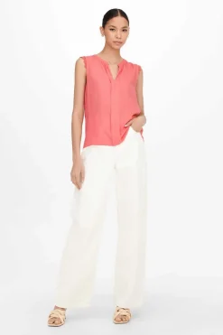 Only T-Shirts-Top Sem Mangas Com Decote Em Bico.