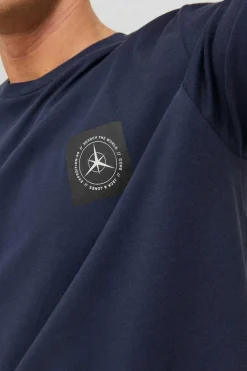 Jack & Jones T-Shirt De Manga Curta De Pescoco De Tripulacao Com Impressao Nas Costas. Marinho Hot