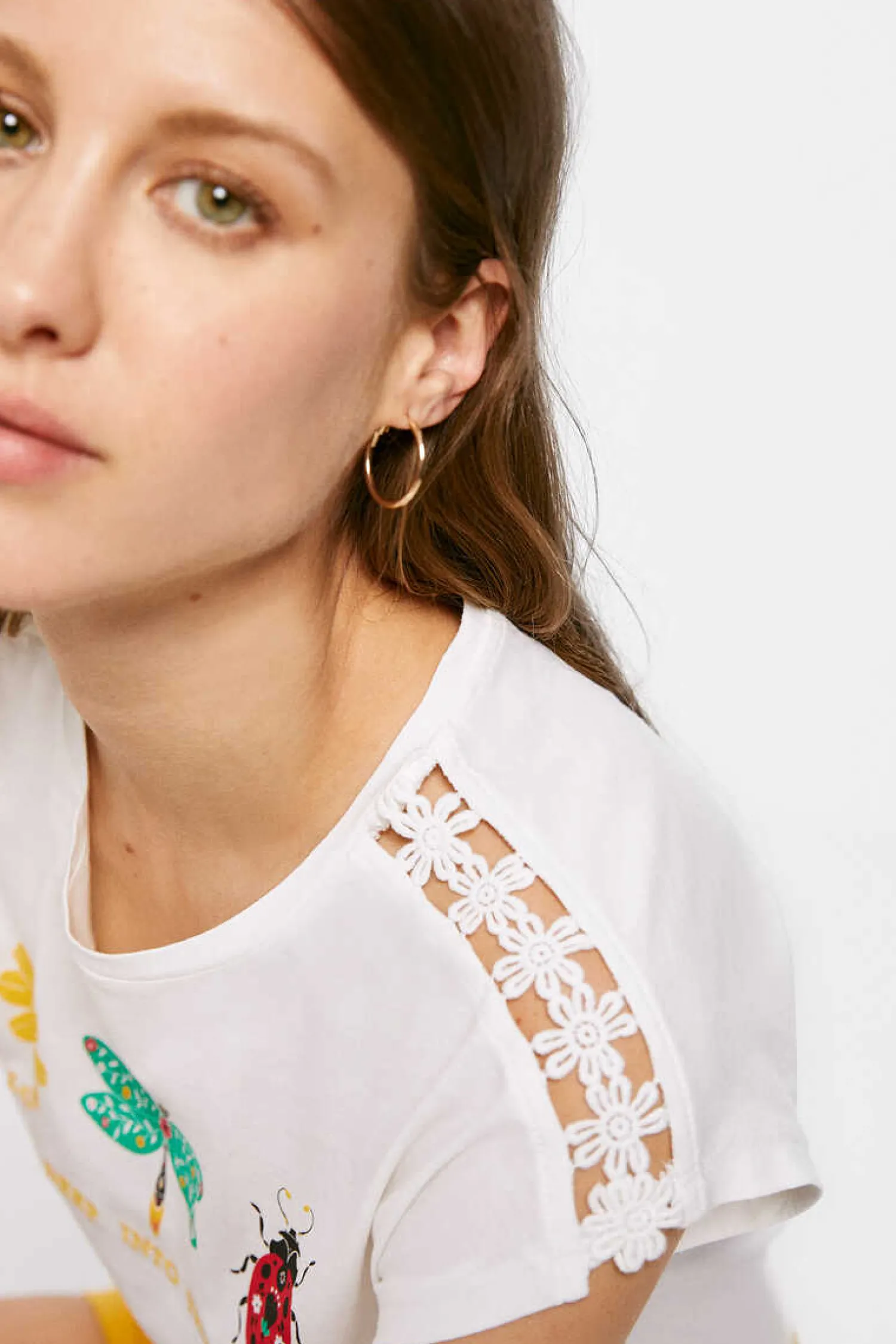 Springfield T-Shirts-T-Shirt Grafica Crochet Ombro