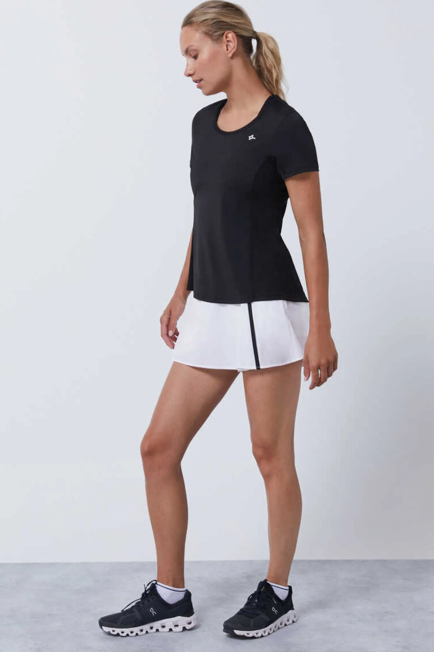 Dash and Stars T-Shirts-T-Shirt Transpiravel Preta