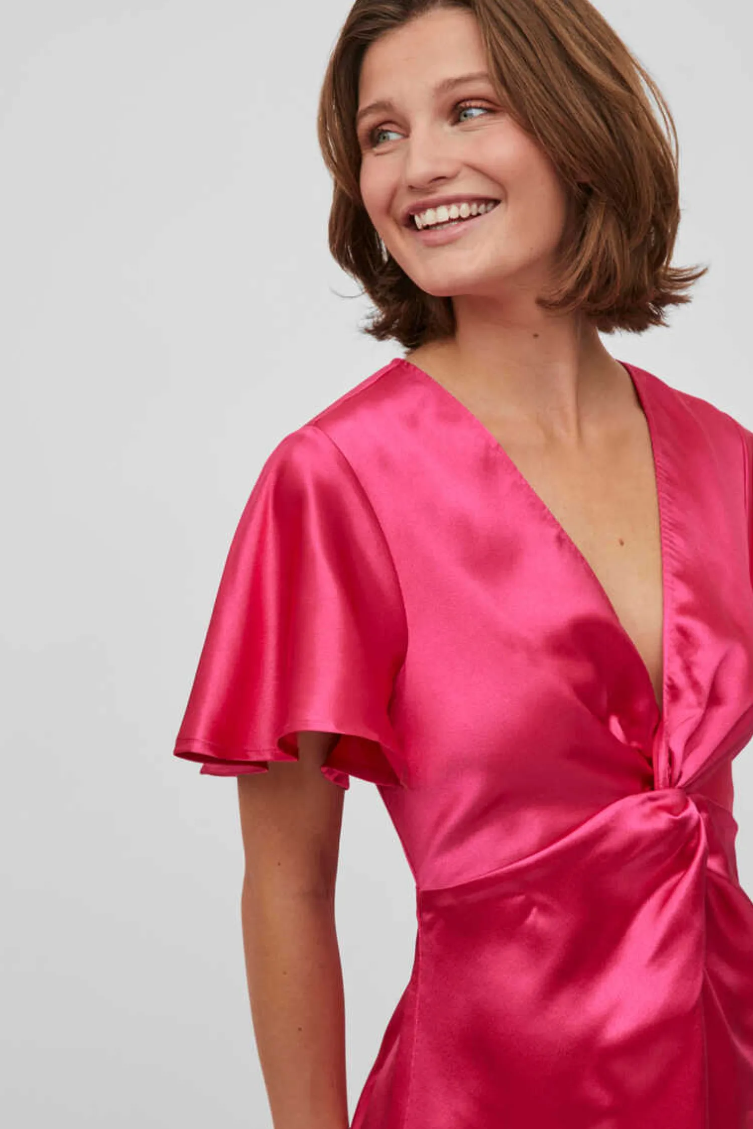 Vila Vestidos E Macacoes-Vestido Acetinado De Manga Curta