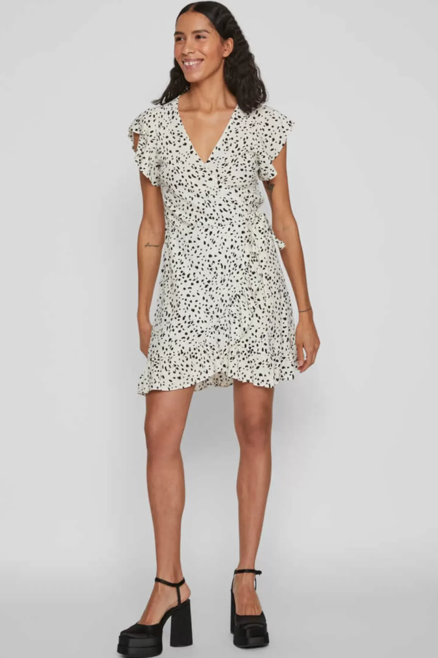 Vila Vestidos E Macacoes-Vestido Curto Com Folhos